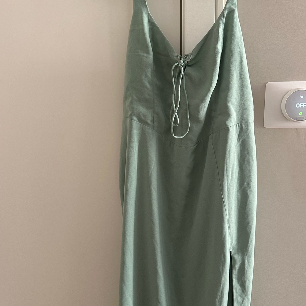 Abercrombie Women's Green Midi Dress with Slit